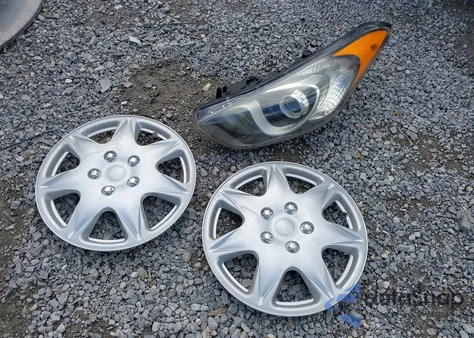 2017 Hyundai Elantra Gt from USA, damaged, VIN KMHD35LH6HU359019